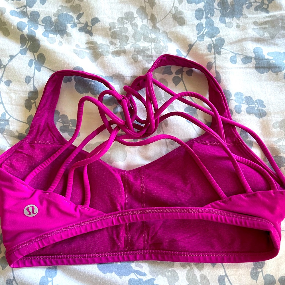 Lululemon sports bra